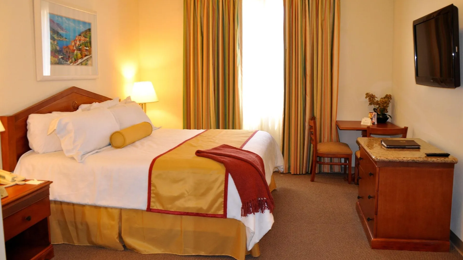 Club De Soleil All-Suite Resort Las Vegas